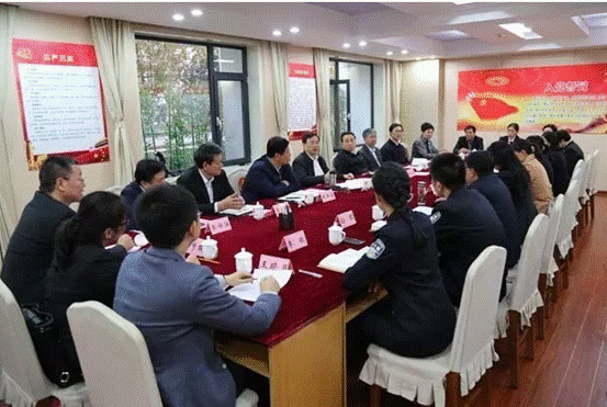 ���������ų�Ա����������ί���鳤������һ�е�����������������Ժ������̸